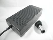 COMPAQ 19V 7.1A ac adapter